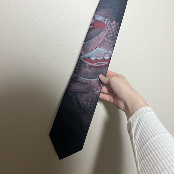 Vintage Camden Court Patterned Tie - Picture 2 of 4